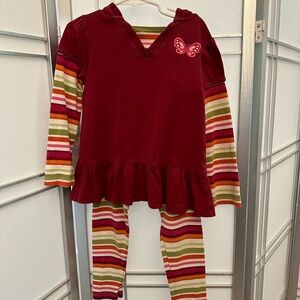 Like new!  Gymboree. Size 5. Top and legging set.  Adorable!